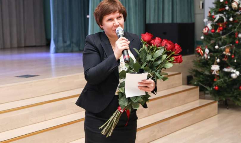 Коллектив ИТШ № 777 тепло поздравил с юбилеем заместителя директора школы Марину Михайловну Чёрную